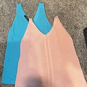 Blue and pink knitted top